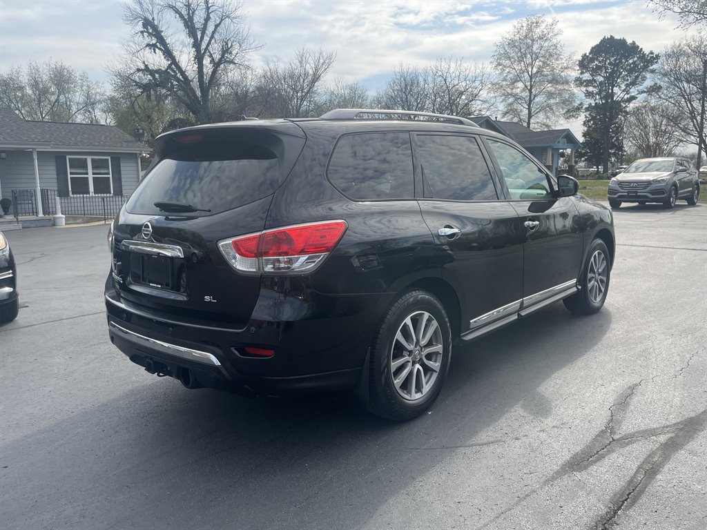 2015 Nissan Pathfinder Platinum photo