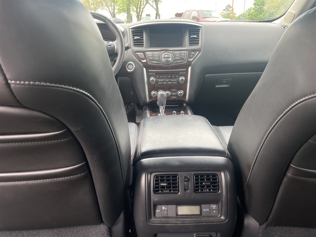 2013 Nissan Pathfinder S photo