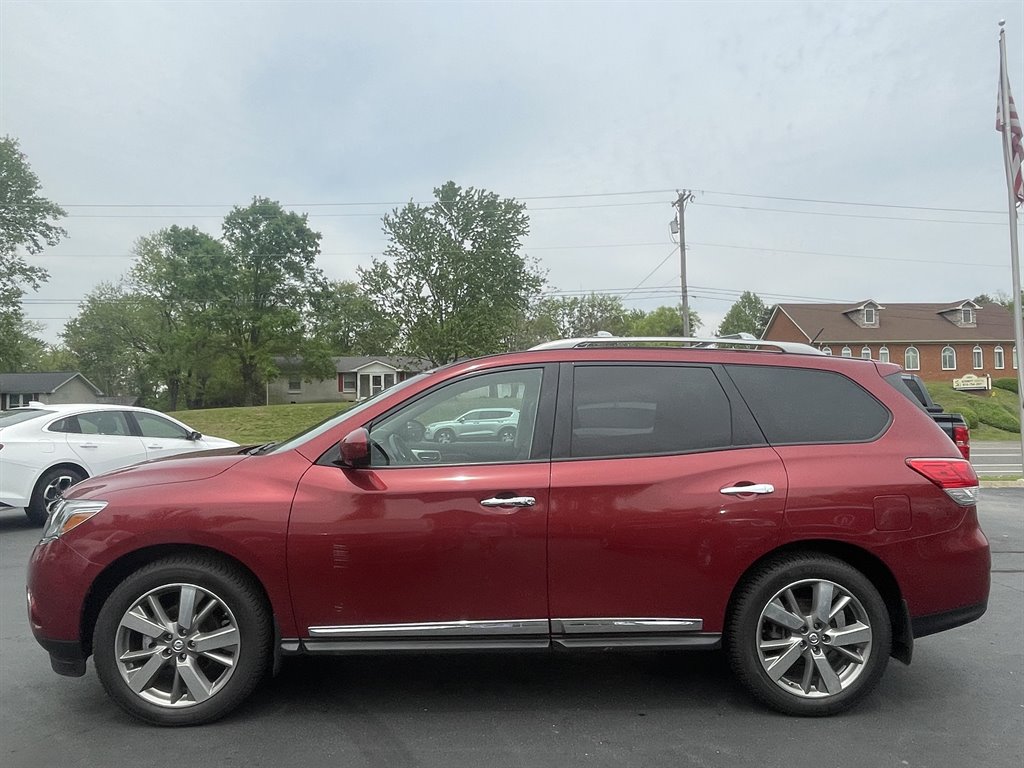 2013 Nissan Pathfinder S photo
