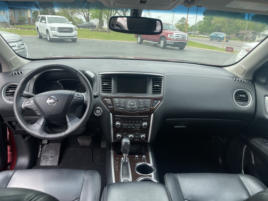 2013 Nissan Pathfinder S photo