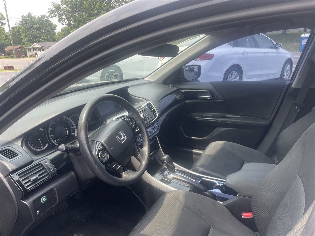 2017 Honda Accord LX photo