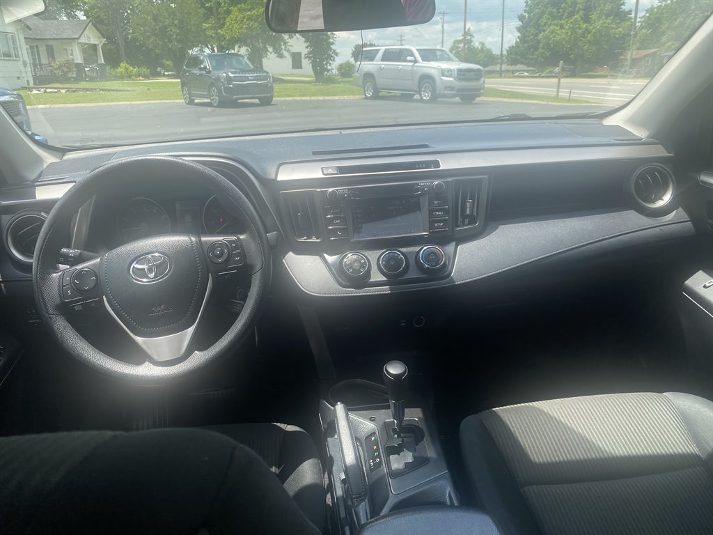 2017 Toyota RAV4 - $14,595