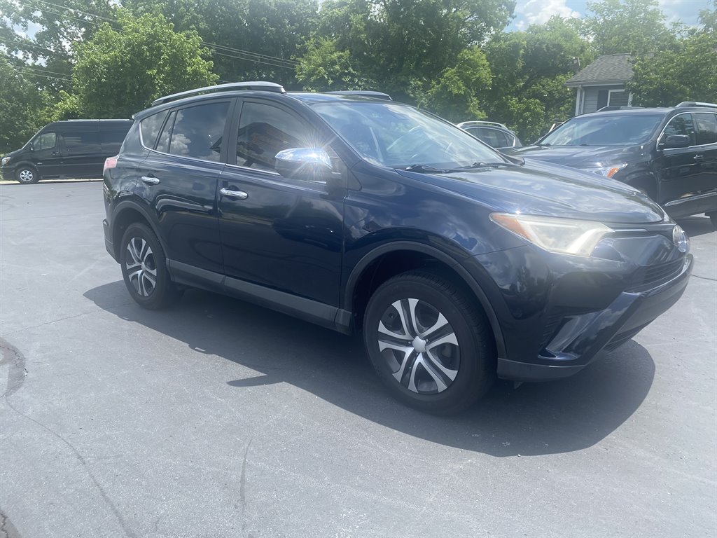 2017 Toyota RAV4 - $14,595