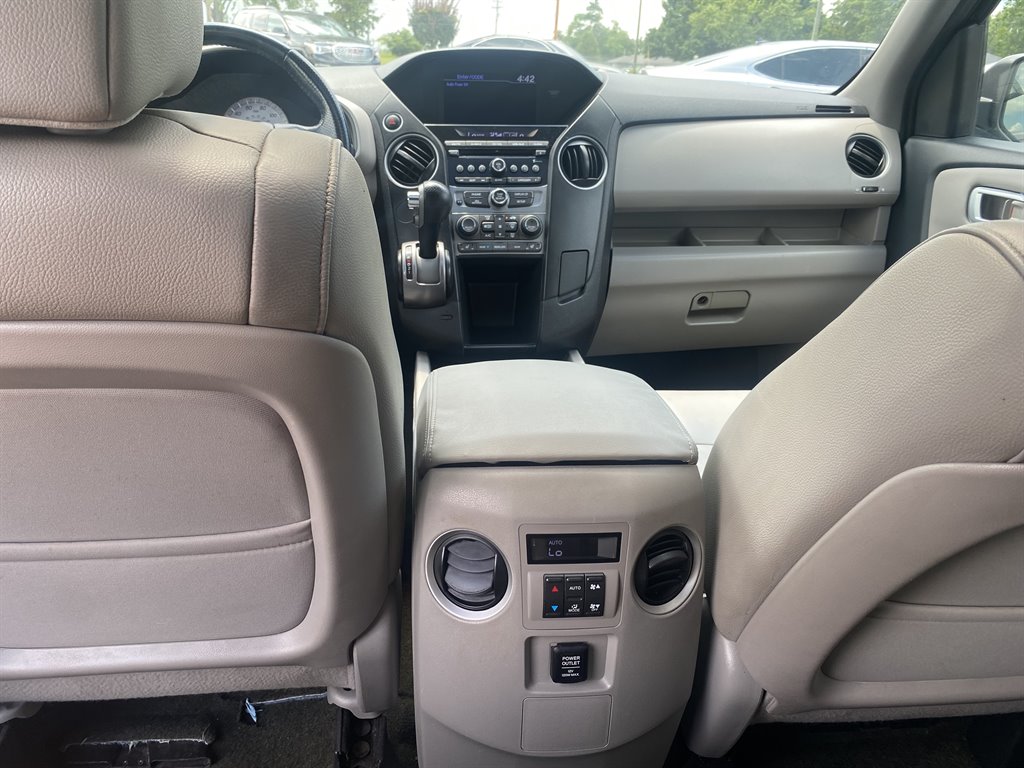 2015 Honda Pilot - $13,295