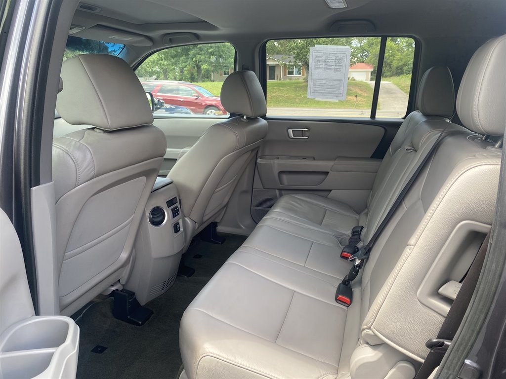 2015 Honda Pilot - $13,295