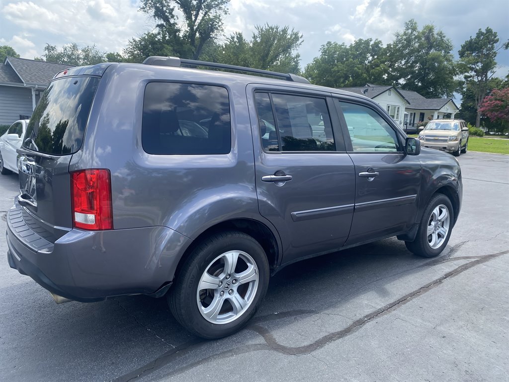 2015 Honda Pilot - $13,295