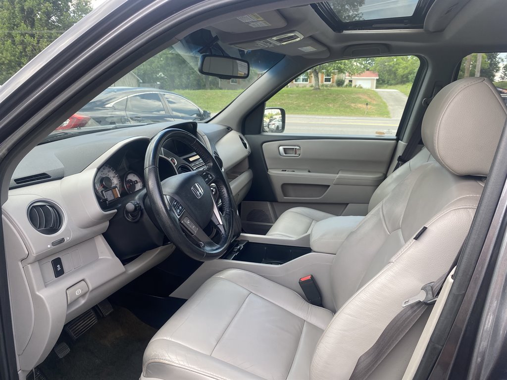 2015 Honda Pilot - $13,295