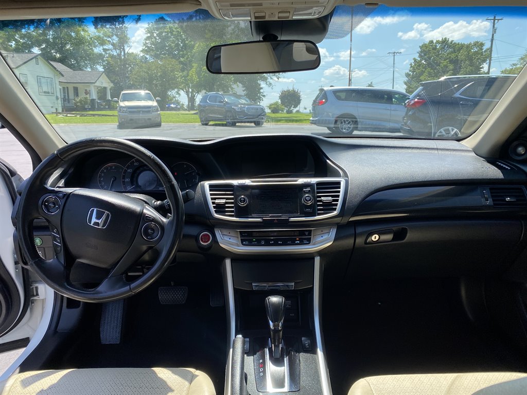 2013 Honda Accord - $12,995