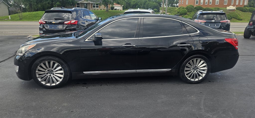 2014 Hyundai Equus - $9,800