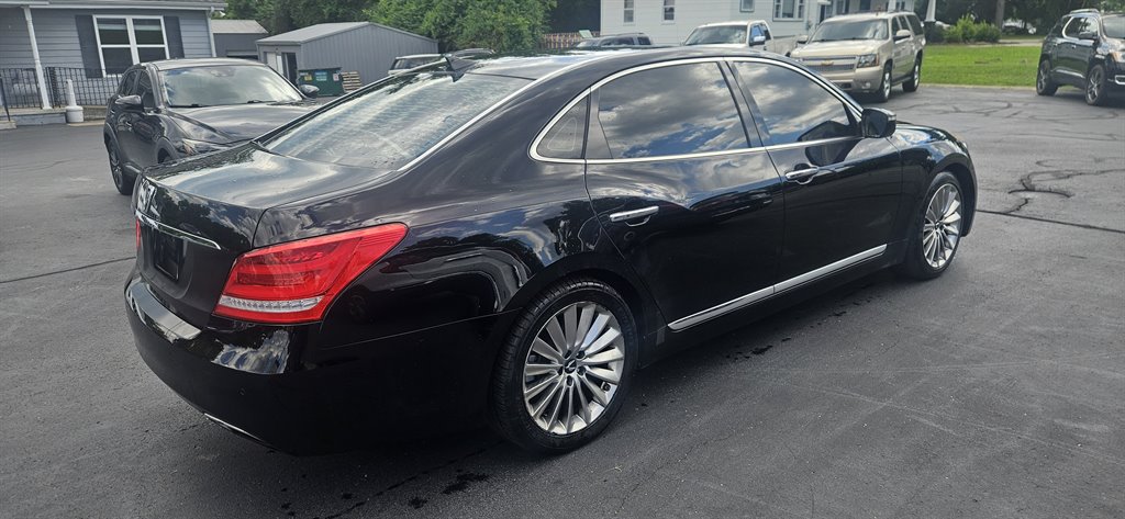 2014 Hyundai Equus - $9,800