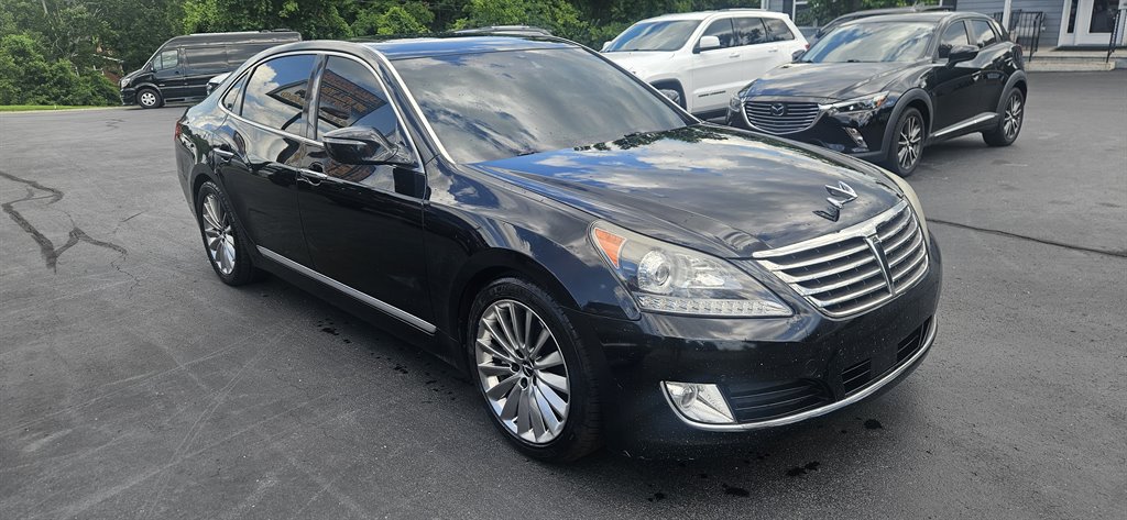 2014 Hyundai Equus - $9,800