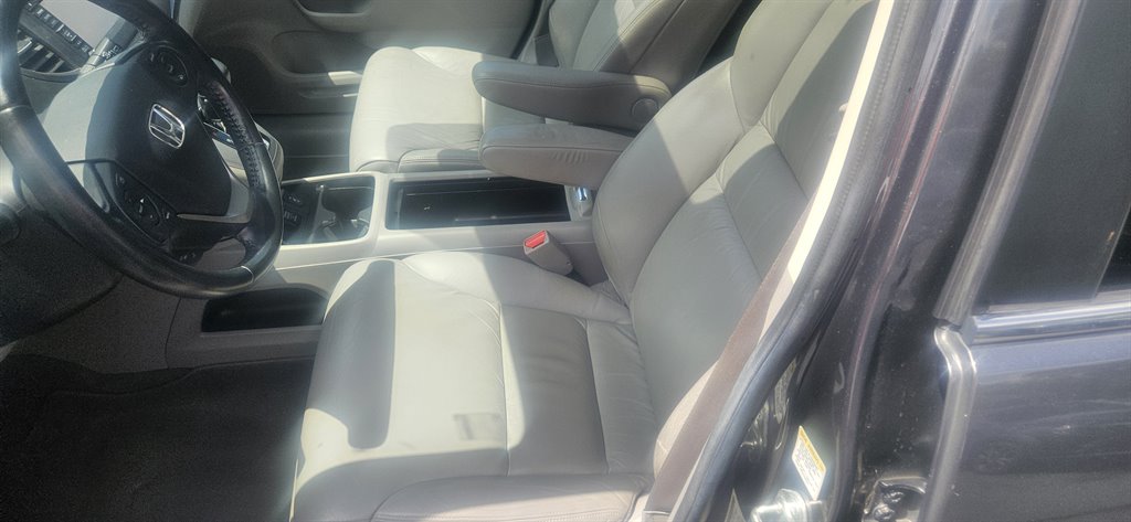 2013 Honda CR-V - $13,995