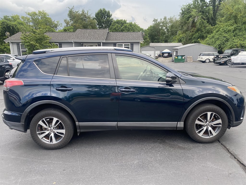 2018 Toyota RAV4 - $16,995