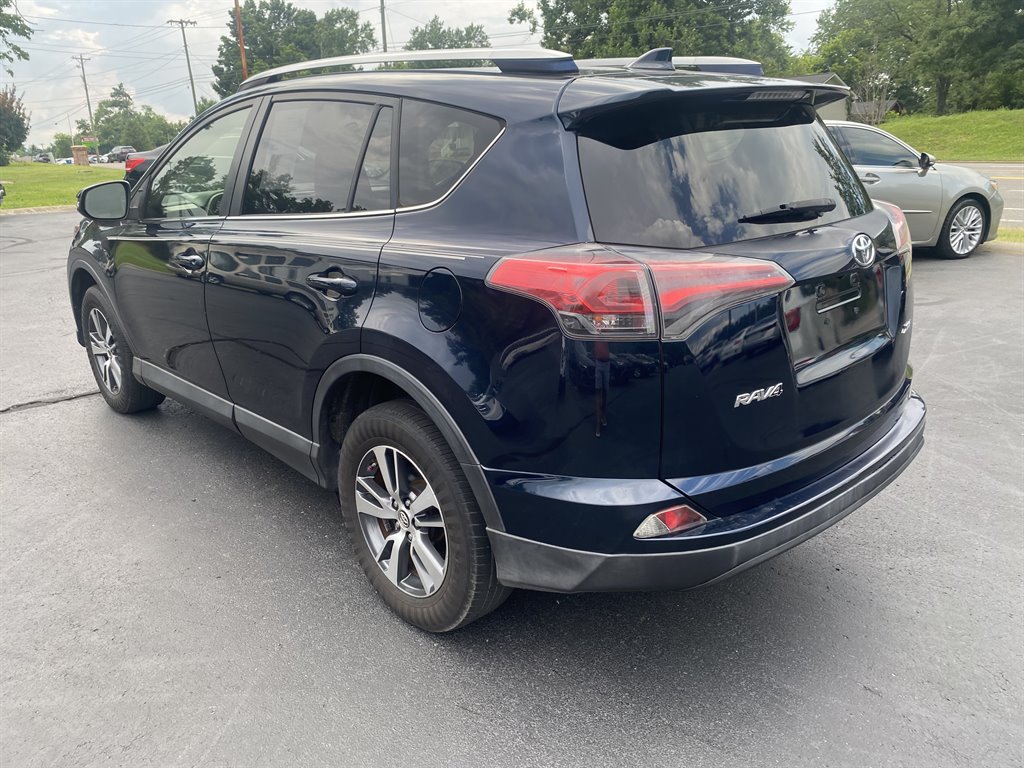 2018 Toyota RAV4 - $16,995