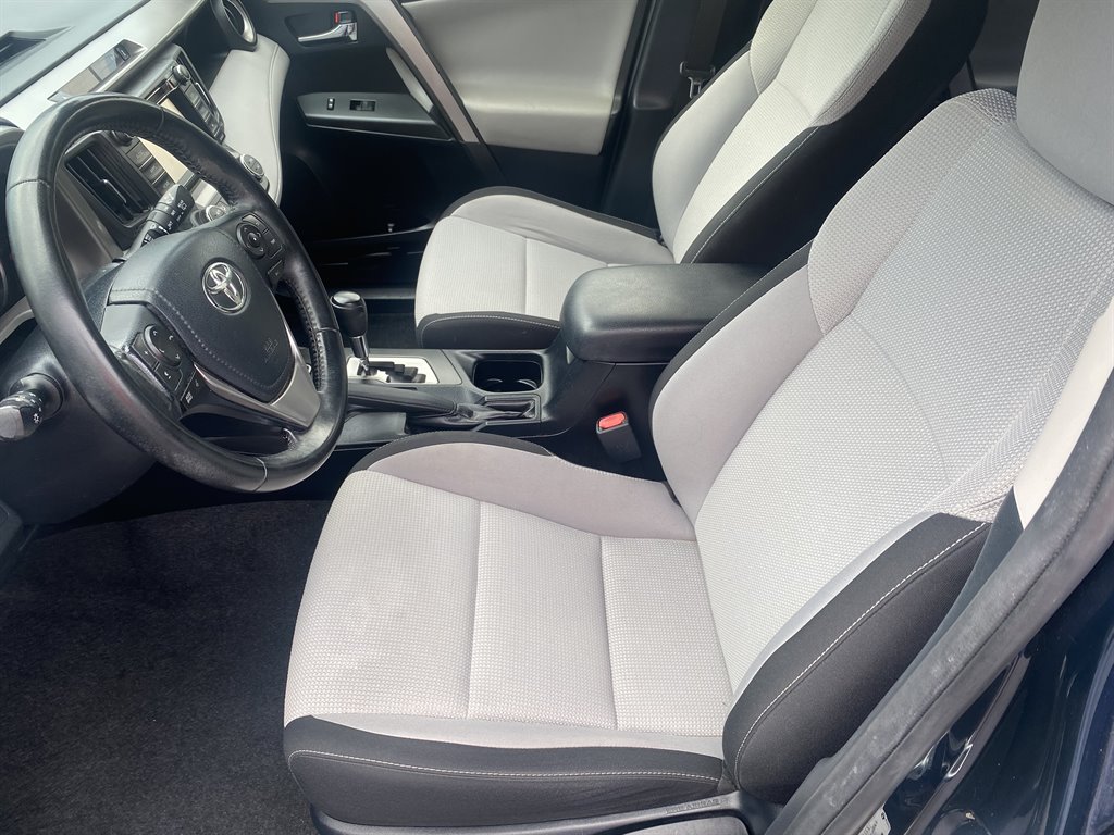 2018 Toyota RAV4 - $16,995