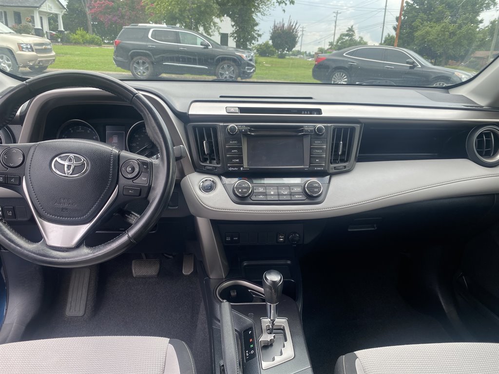 2018 Toyota RAV4 - $16,995