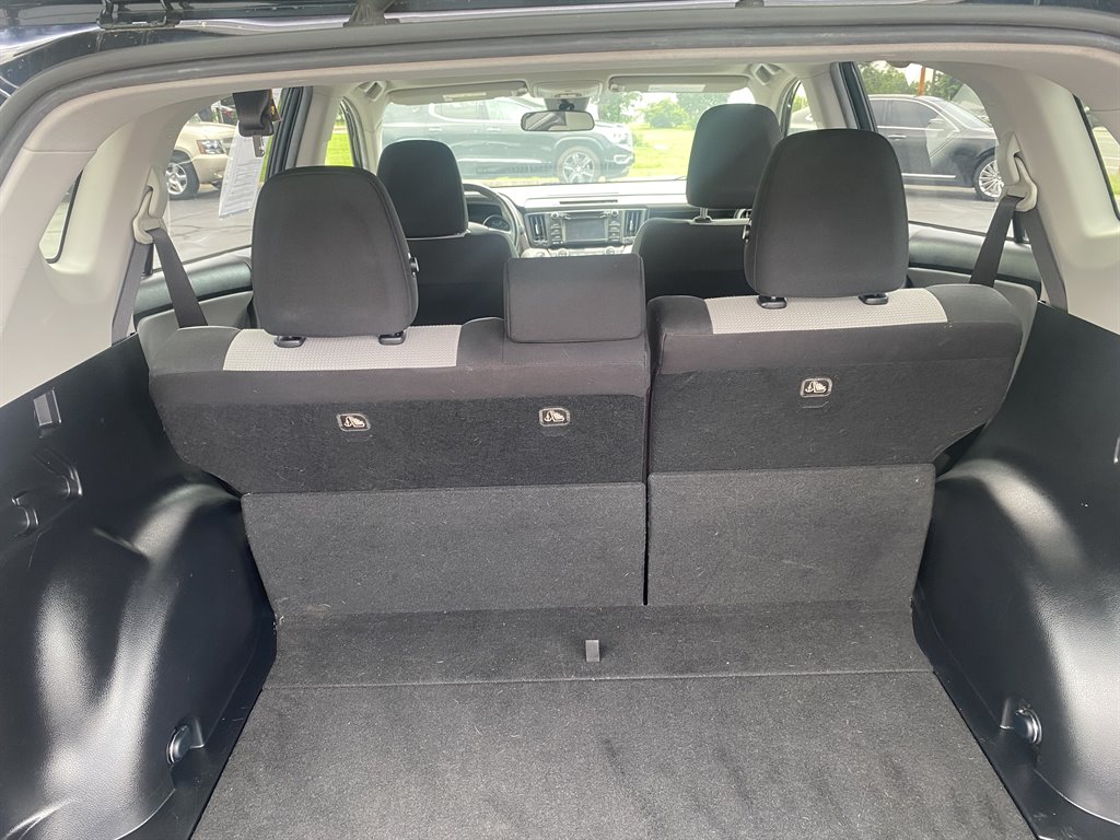 2018 Toyota RAV4 - $16,995