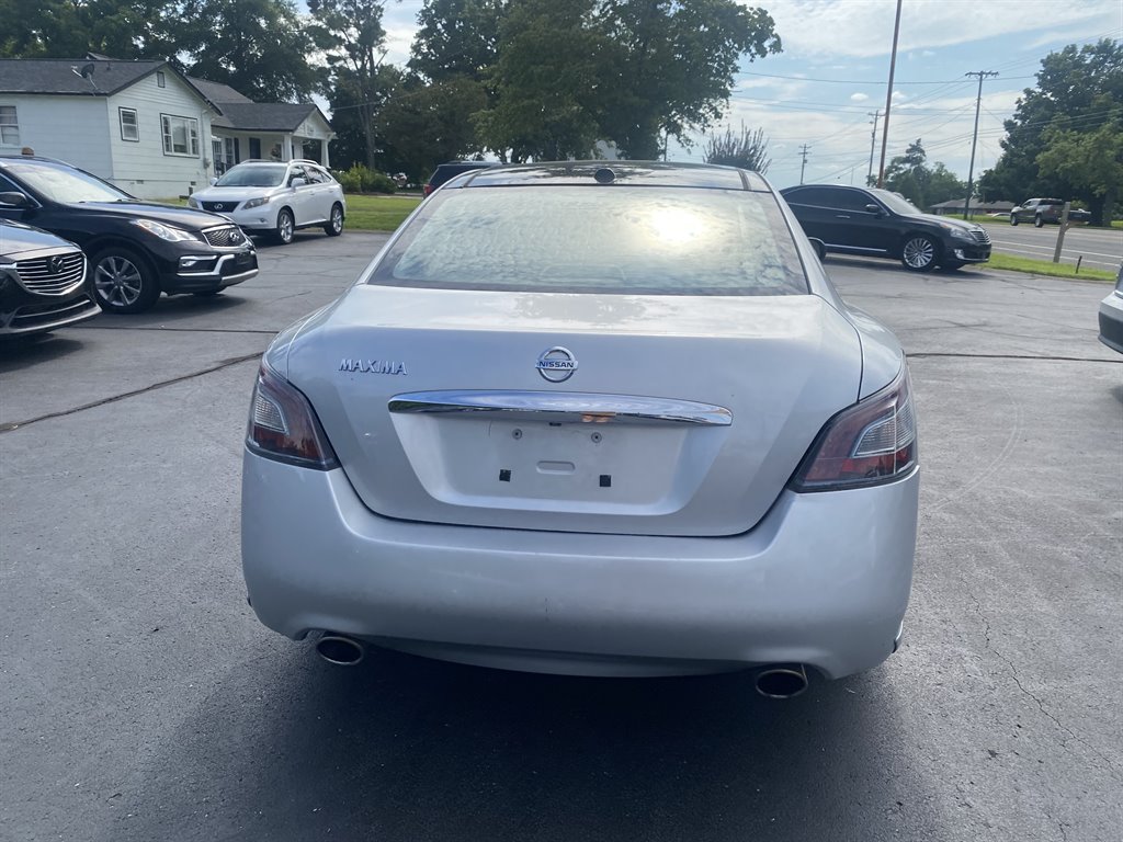 2012 Nissan Maxima - $8,595