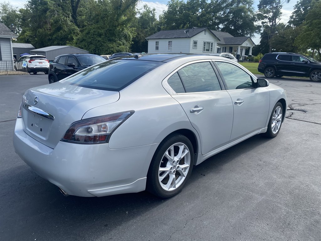 2012 Nissan Maxima - $8,595