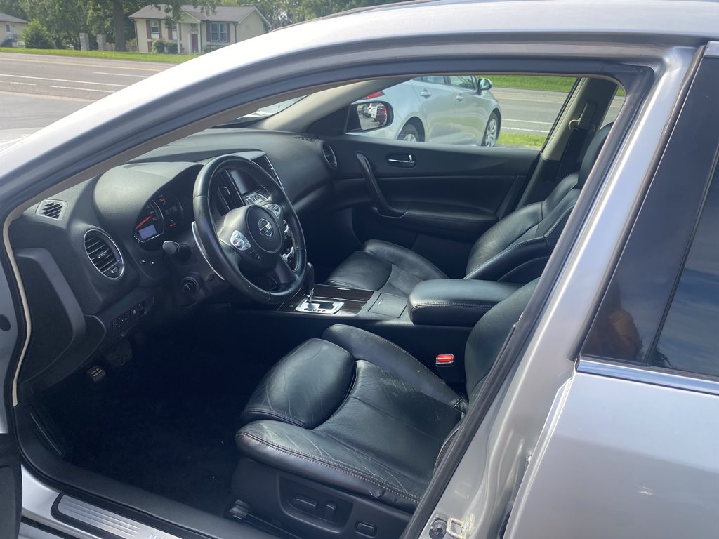 2012 Nissan Maxima - $8,595