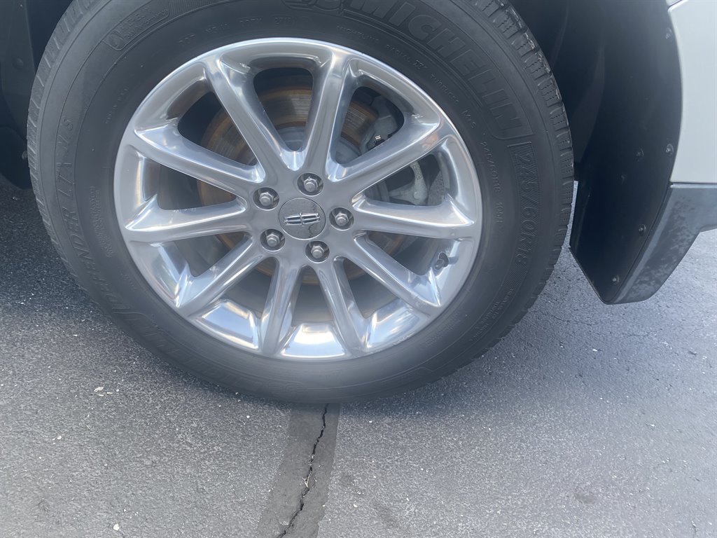2012 Lincoln MKX - $9,995
