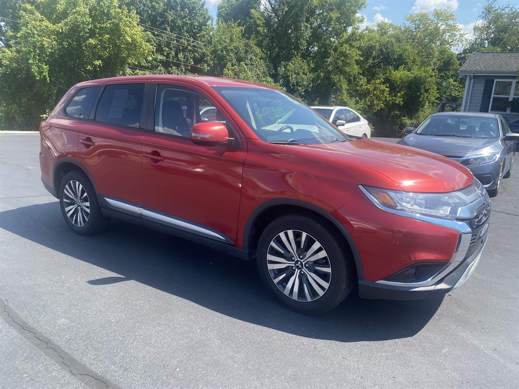 2019 Mitsubishi Outlander - $10,995