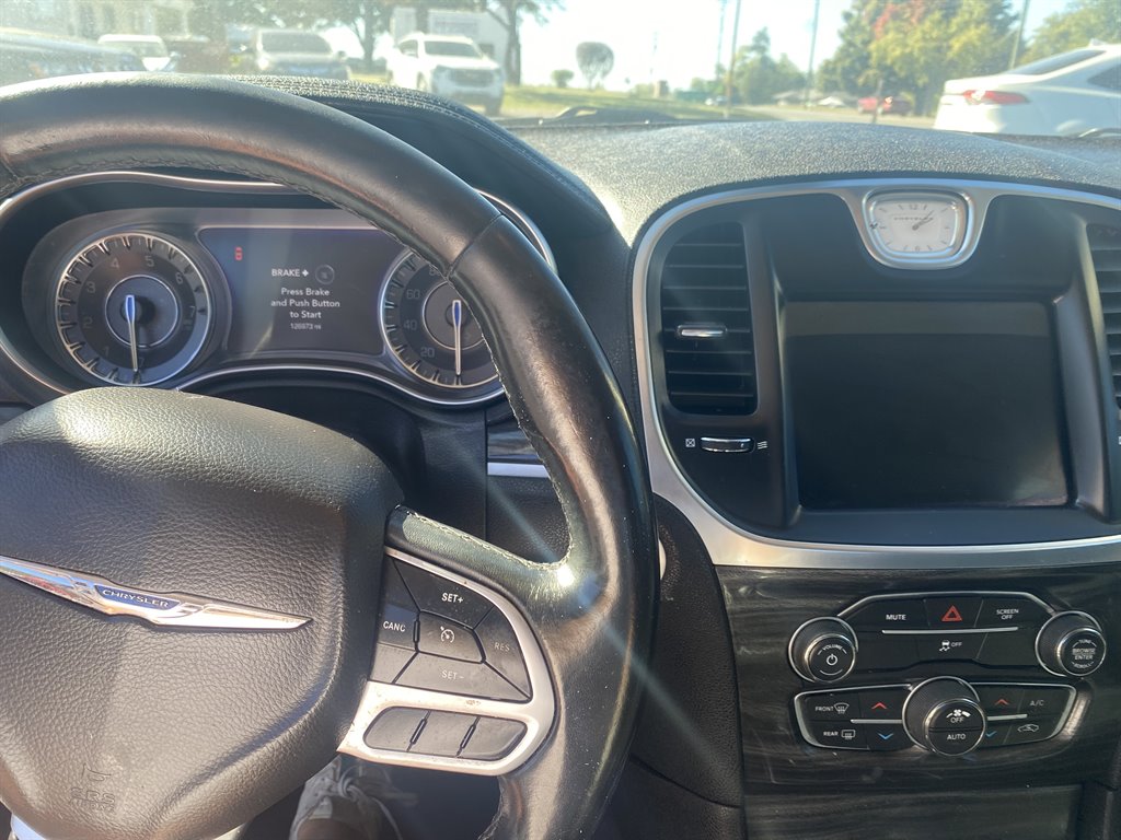 2018 Chrysler 300 - $10,995
