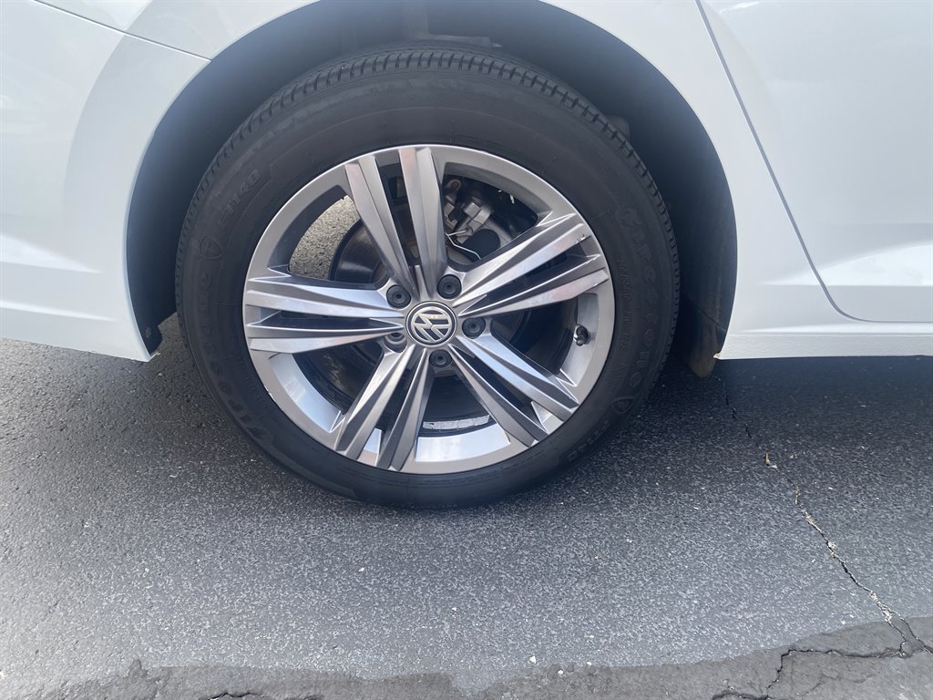 2019 Volkswagen Jetta - $11,999
