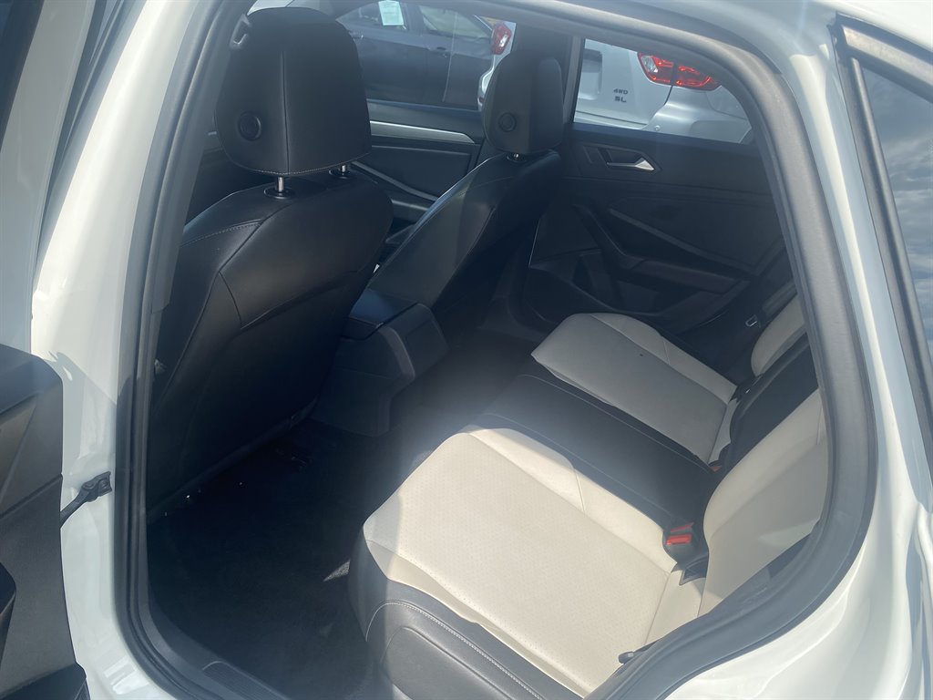 2019 Volkswagen Jetta - $11,999