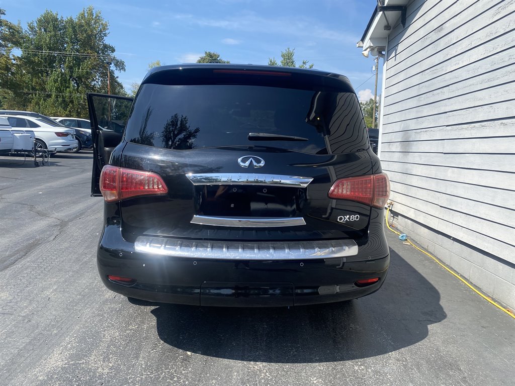 2016 INFINITI QX80 - $14,295