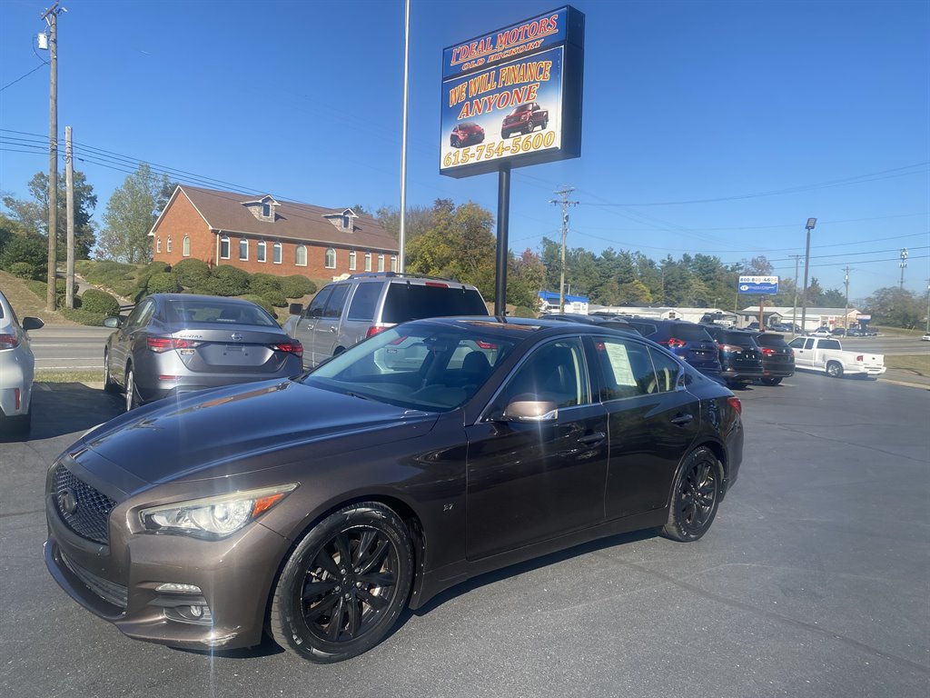 2015 INFINITI Q50