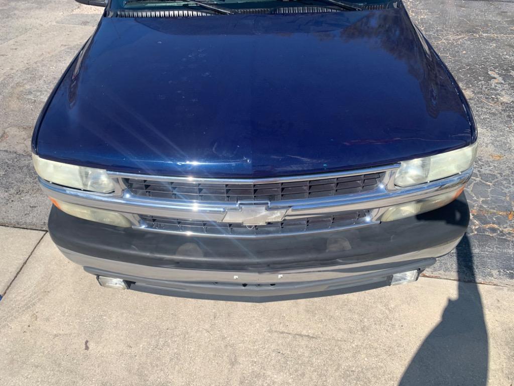 2005 Chevrolet Suburban 1500 LS photo