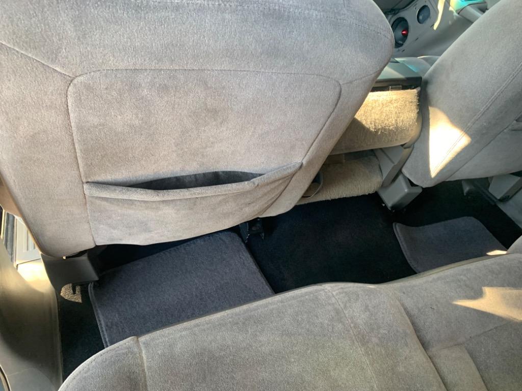 2005 Chevrolet Suburban 1500 LS photo
