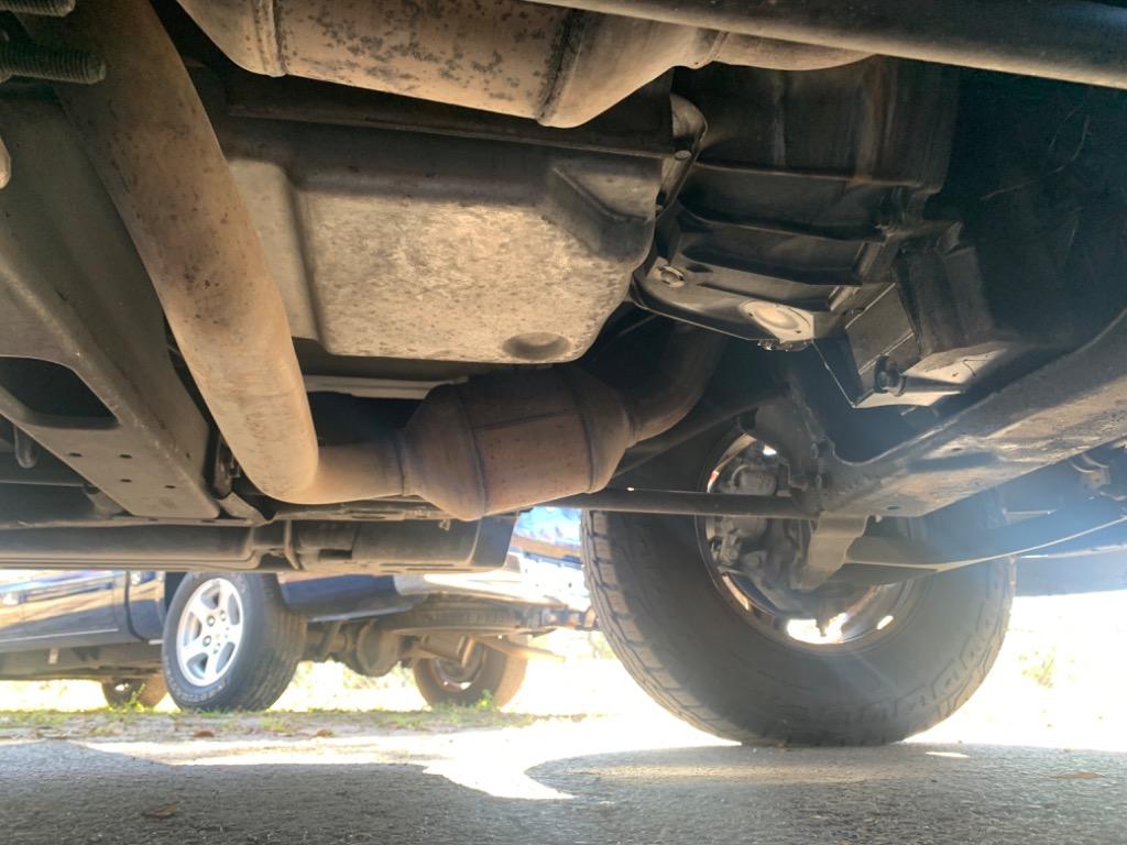 2005 Chevrolet Suburban 1500 LS photo