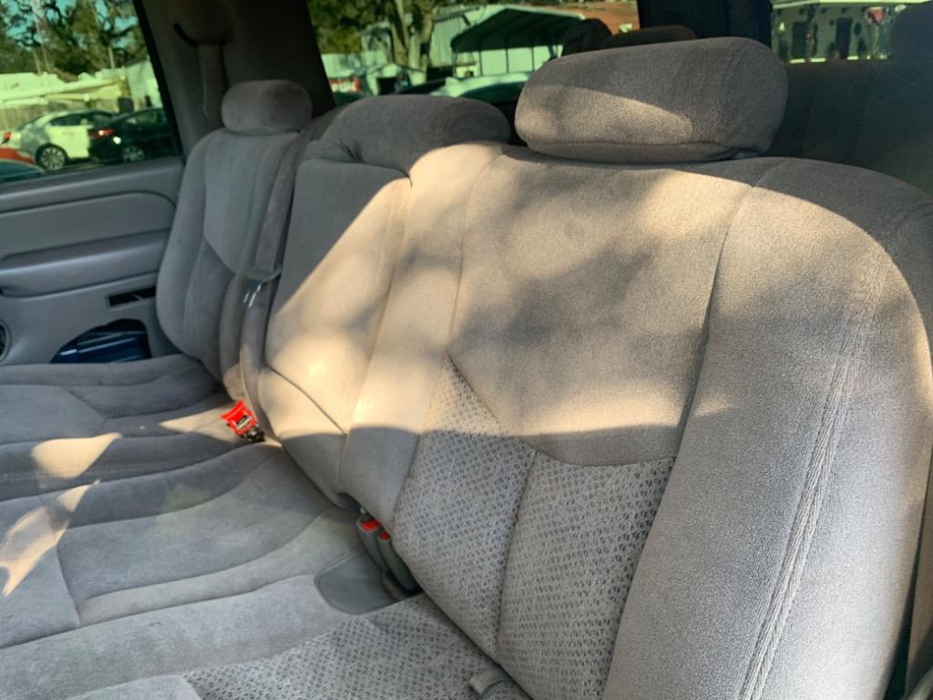 2005 Chevrolet Suburban 1500 LS photo