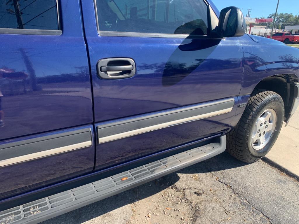 2005 Chevrolet Suburban 1500 LS photo
