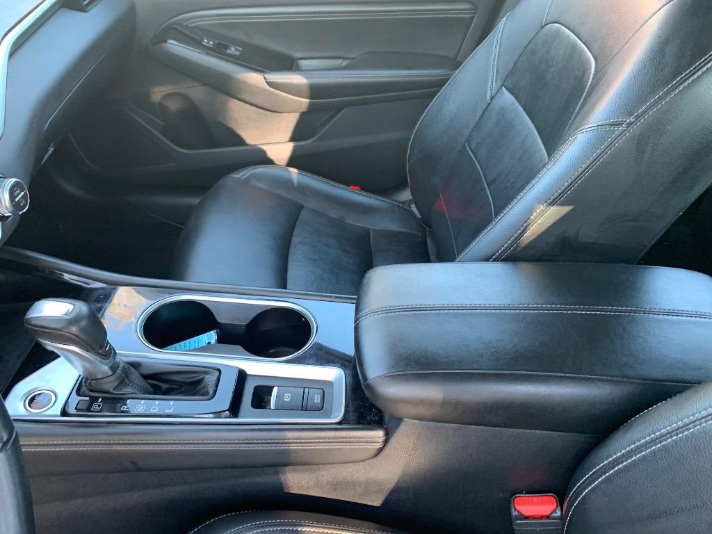 2020 Nissan Altima SL photo