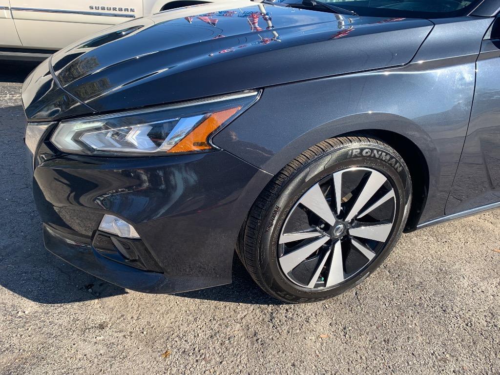 2020 Nissan Altima SL photo