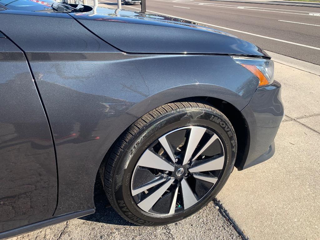 2020 Nissan Altima SL photo