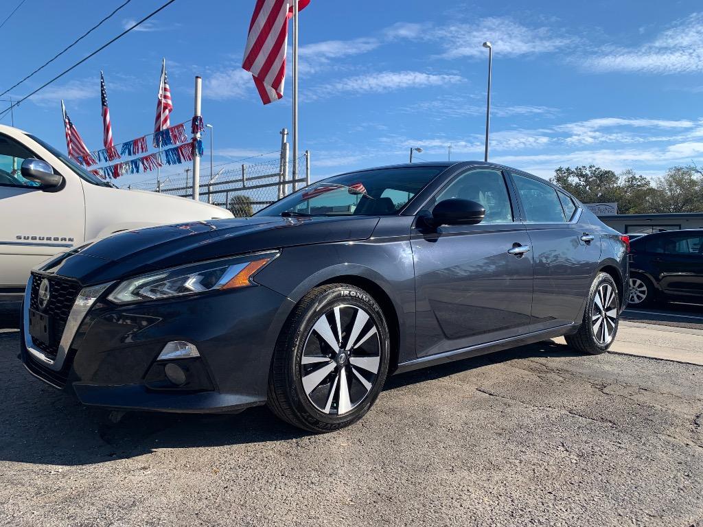 2020 Nissan Altima SL photo