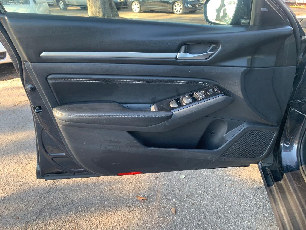 2020 Nissan Altima SL photo