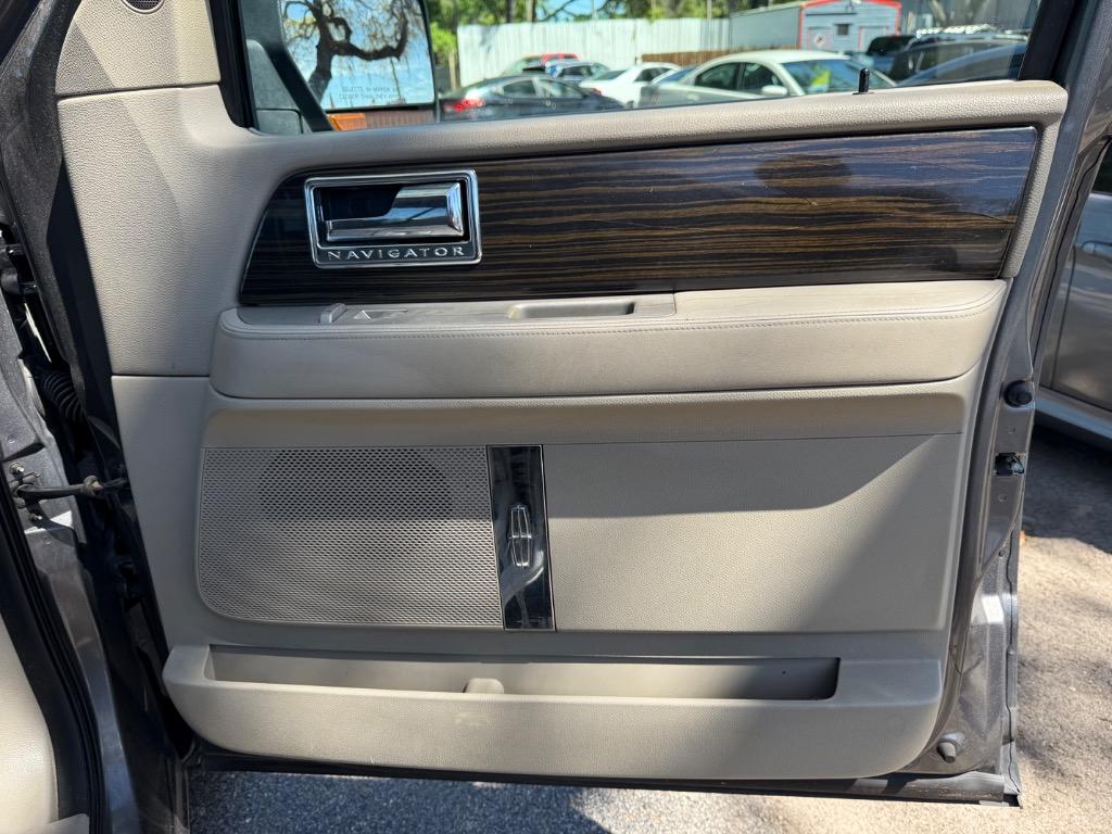 2010 Lincoln SLX photo