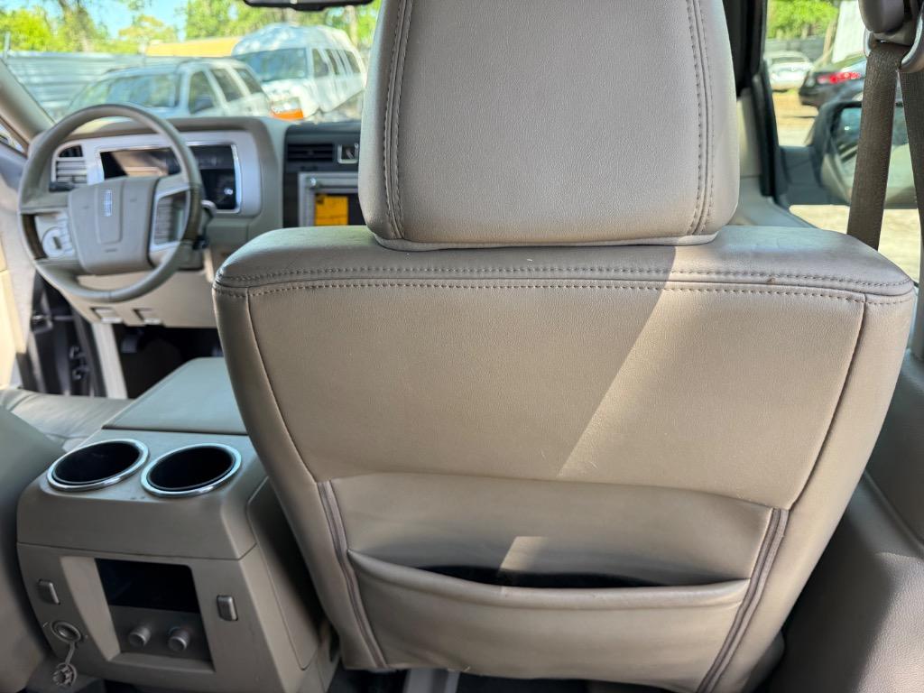 2010 Lincoln SLX photo
