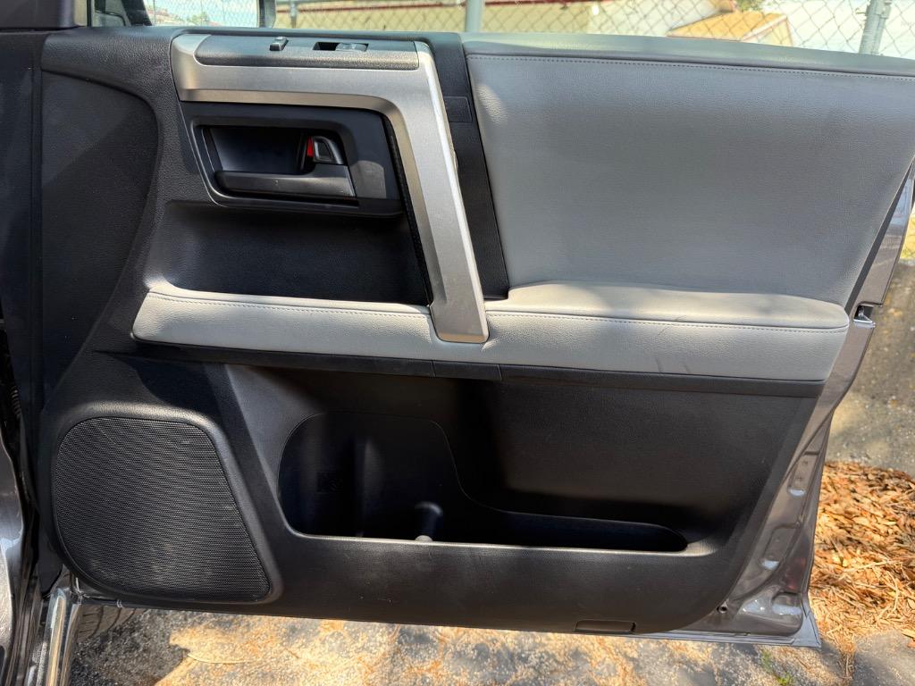 2010 Toyota 4Runner Limited photo