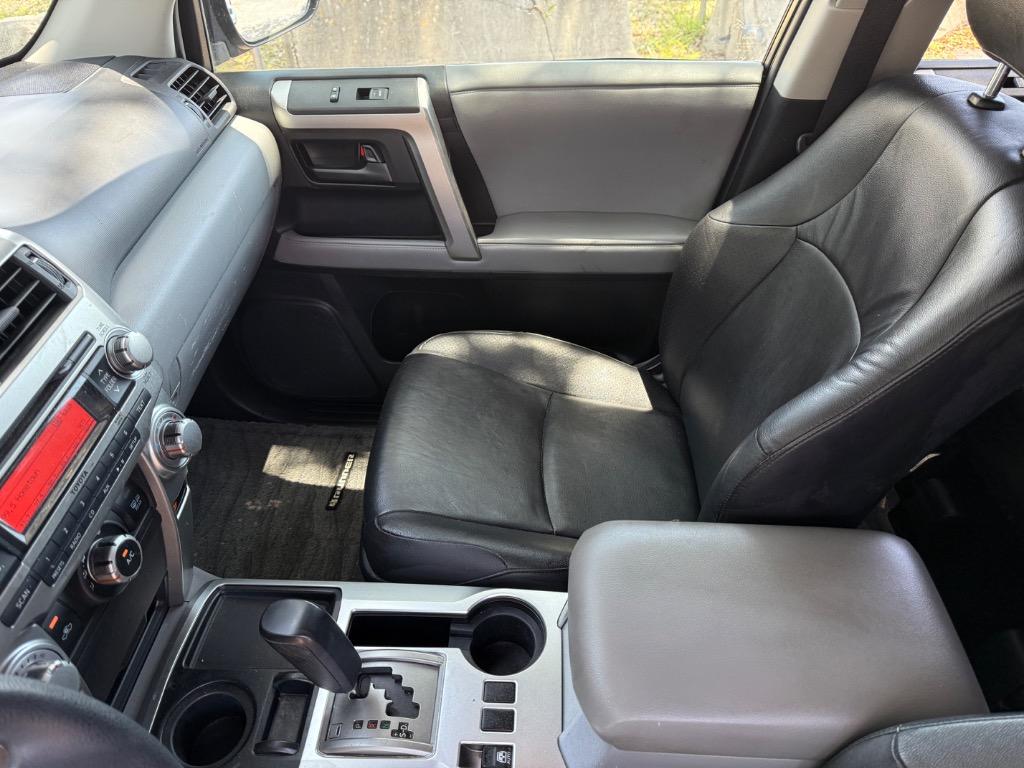 2010 Toyota 4Runner Limited photo