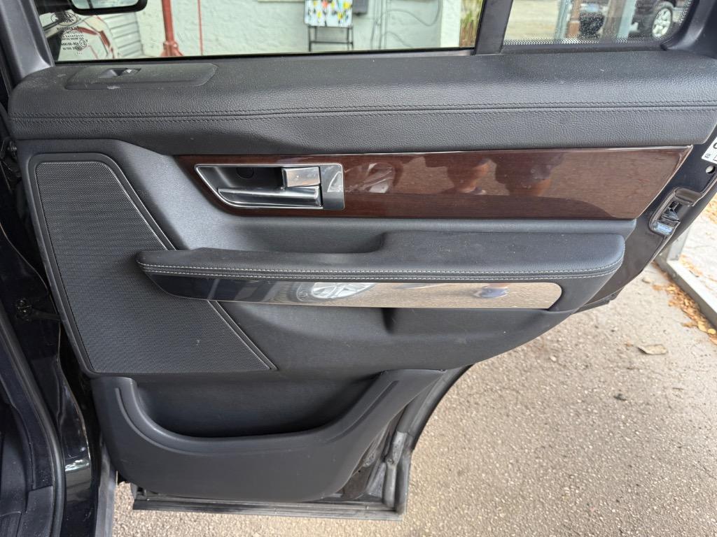 2011 Land Rover Range Rover Sport HSE photo