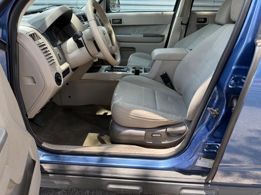 2010 Ford Escape XLT photo