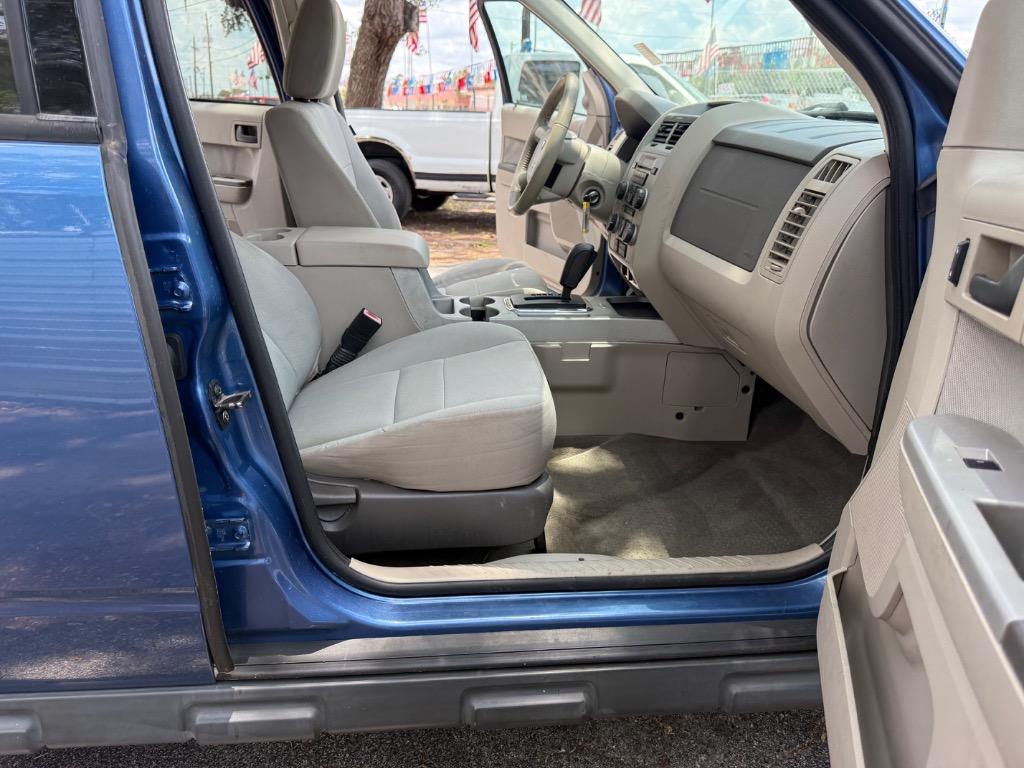 2010 Ford Escape XLT photo