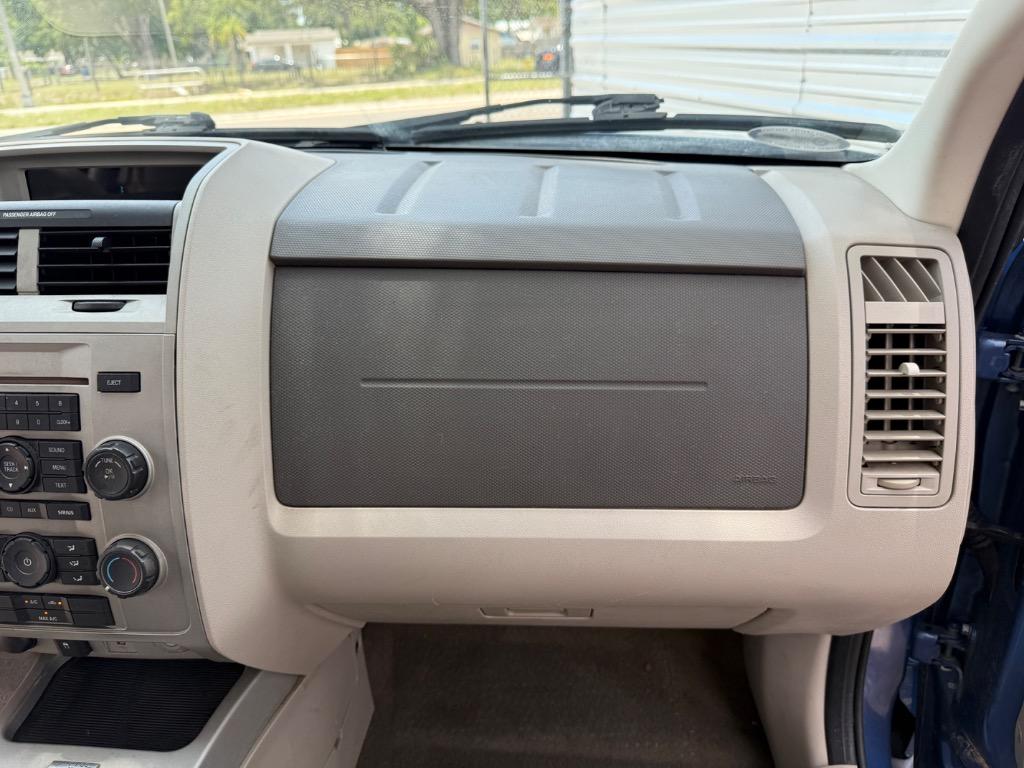 2010 Ford Escape XLT photo