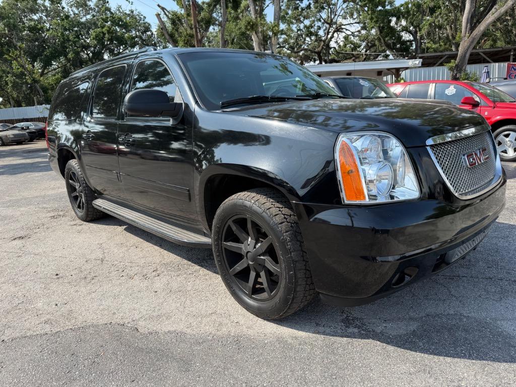 2011 GMC Yukon XL Denali photo